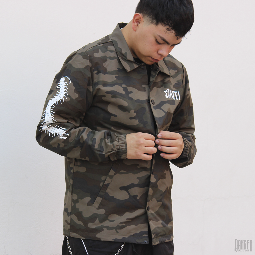 Chamarra Impermeable Antifashion Centipede Camo