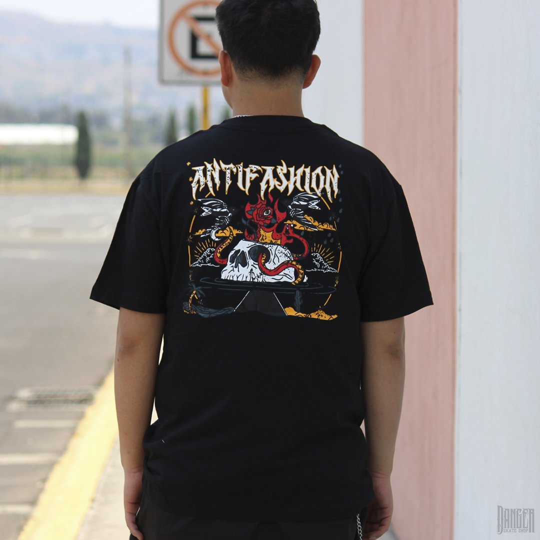 Playera Antifashion Rock Black