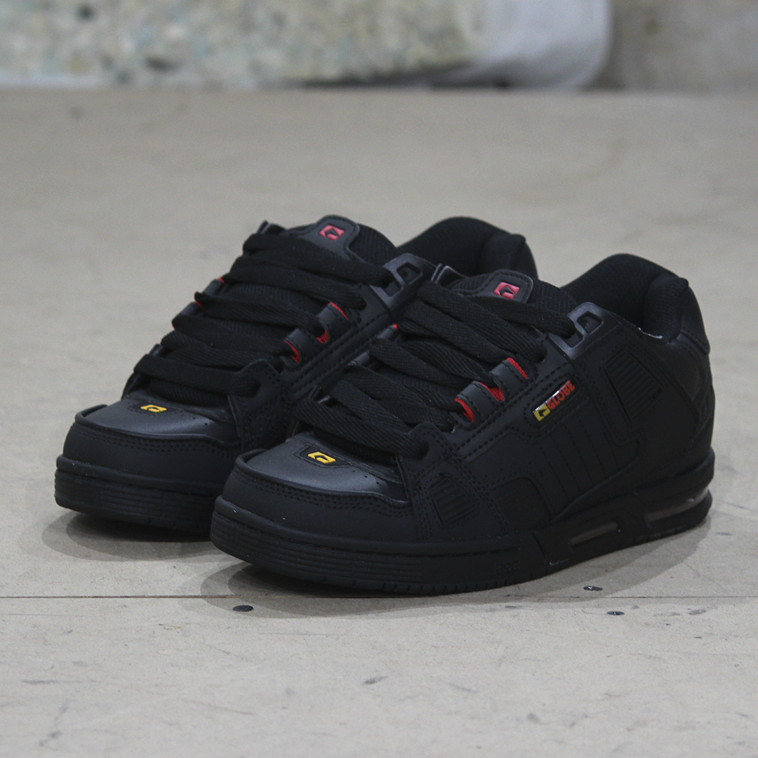 Tenis Globe Sabre Black Dusk