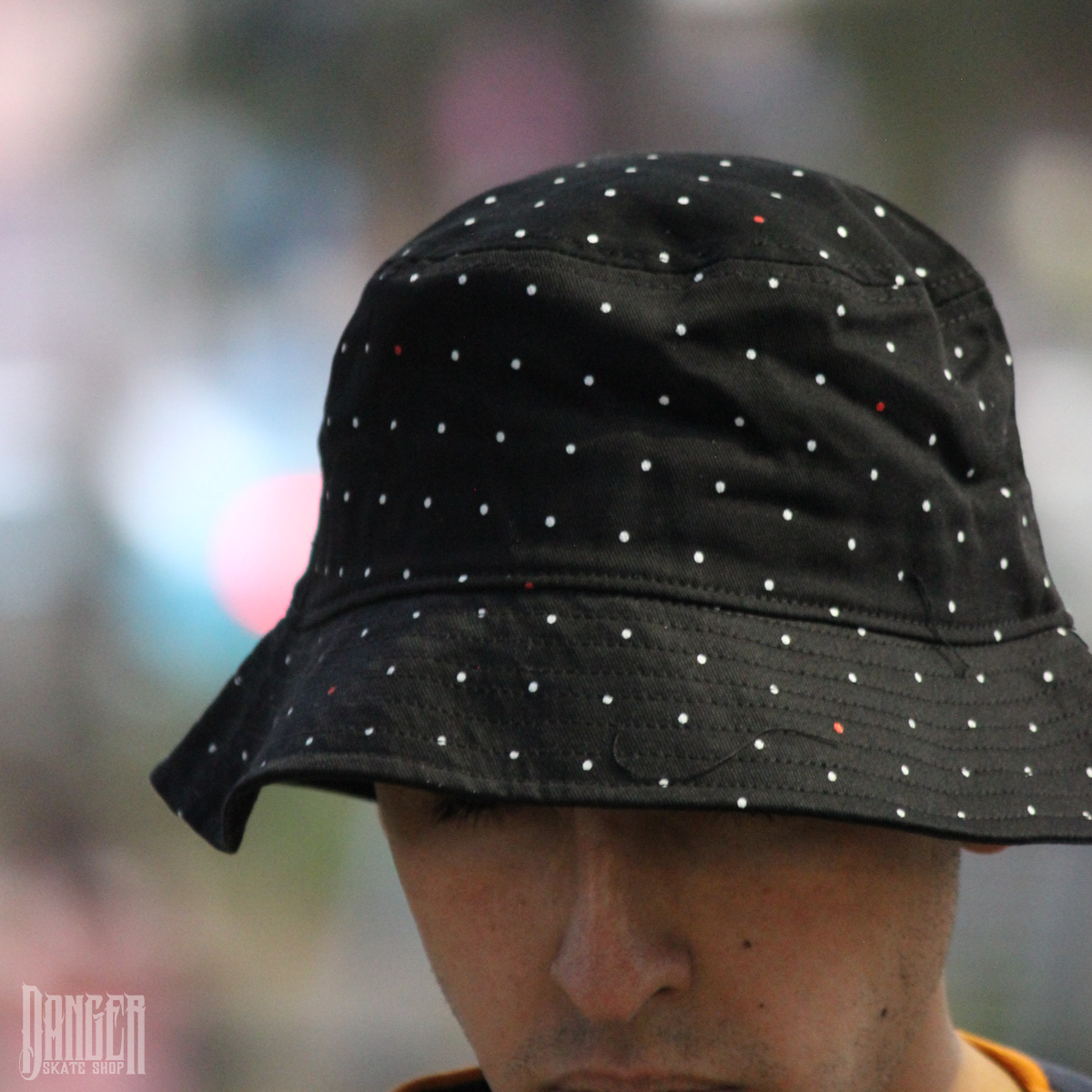 Bucket Antifashion Dots Pattern